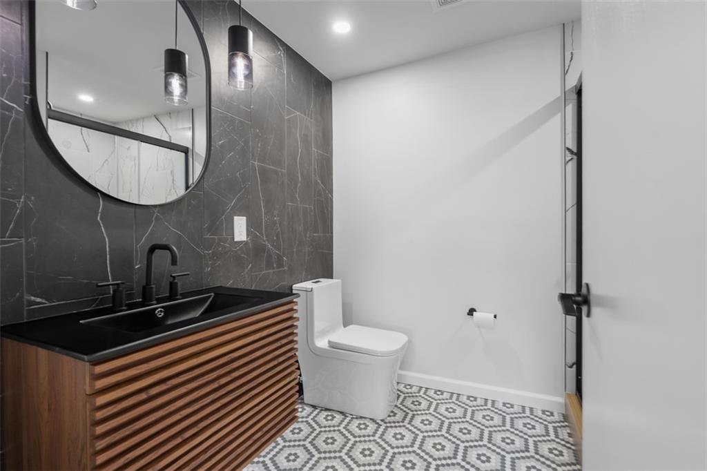 4736 Doyle Road Pittsburgh, PA 15227 - Photo 24 of 45 Gallery Image 24