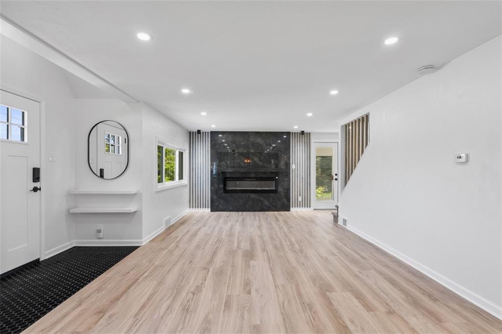 4736 Doyle Road Pittsburgh, PA 15227 - Photo 5 of 45 Gallery Image 5