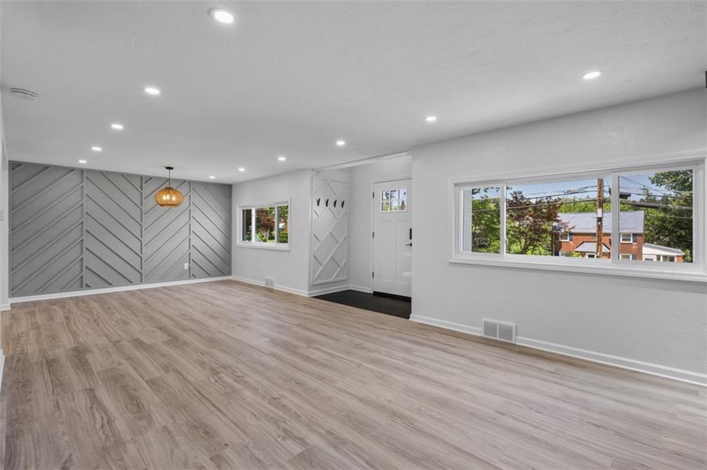 4736 Doyle Road Pittsburgh, PA 15227 - Photo 6 of 45 Gallery Image 6