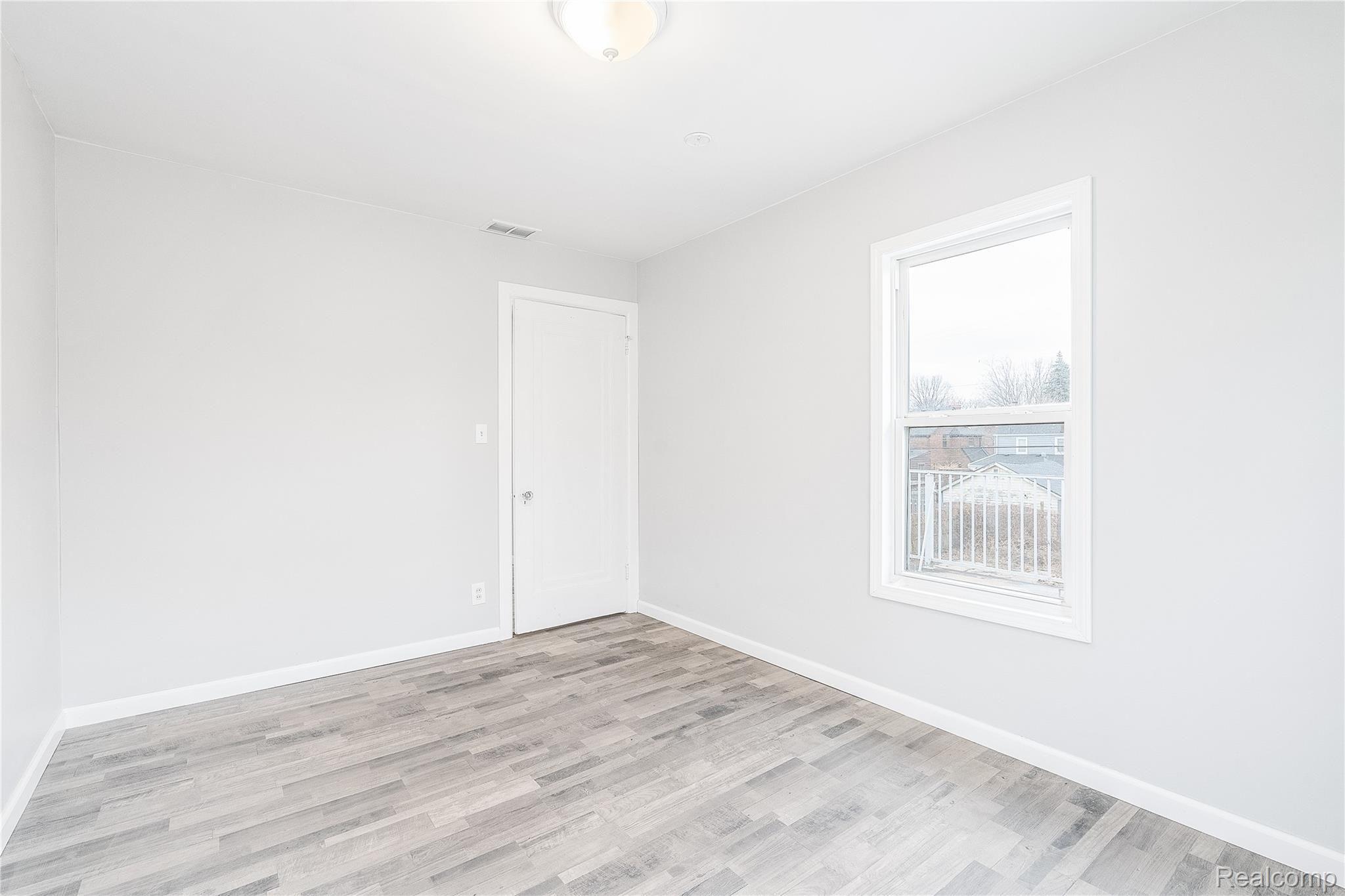 14225 Rutland Street Detroit, MI 48227 - Photo 22 of 42 14225 Rutland, Detroit-5286.jpg
