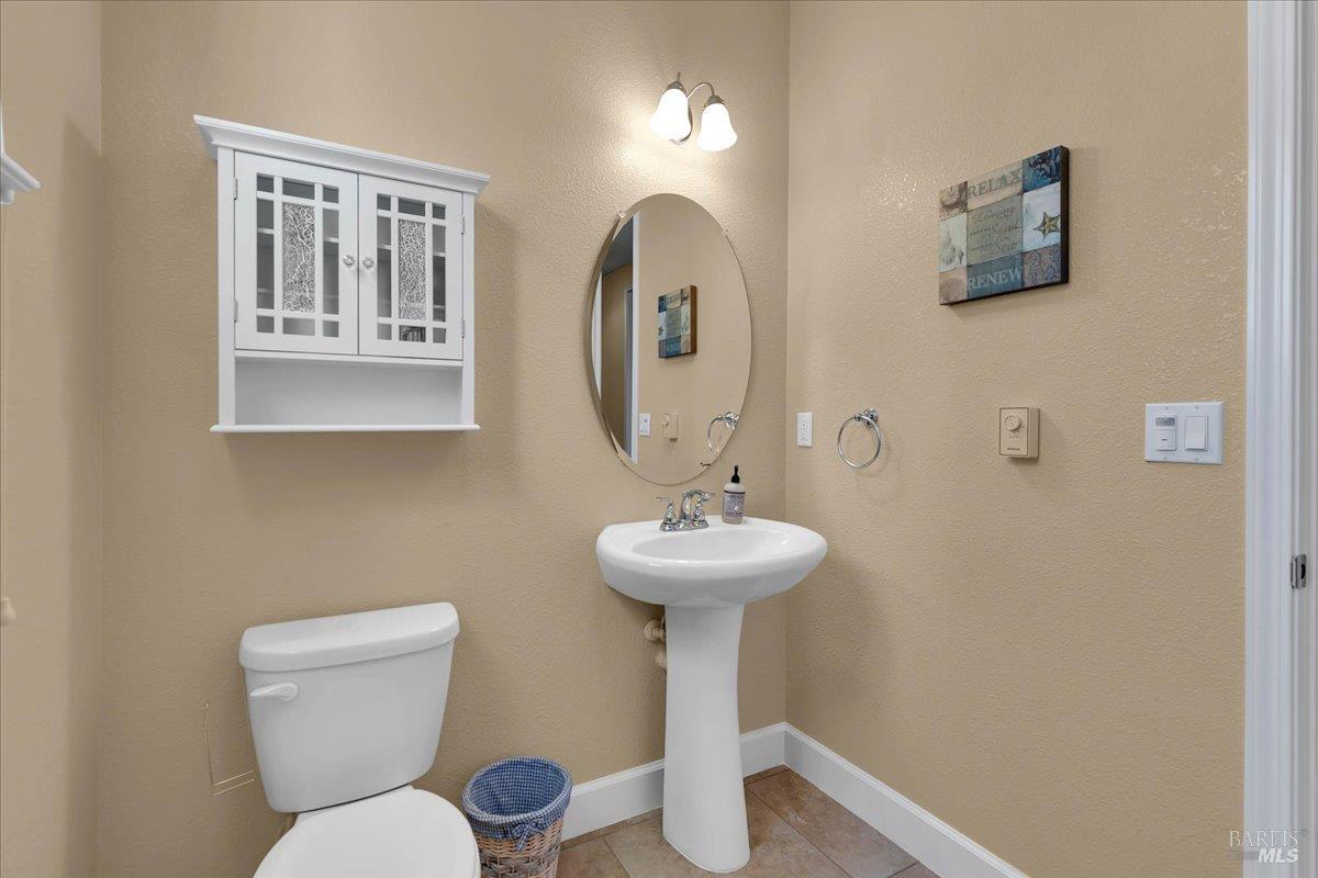331 Frisbie Circle Vacaville, CA 95688 - Photo 23 of 93 Private full bath located at the front part of the home.