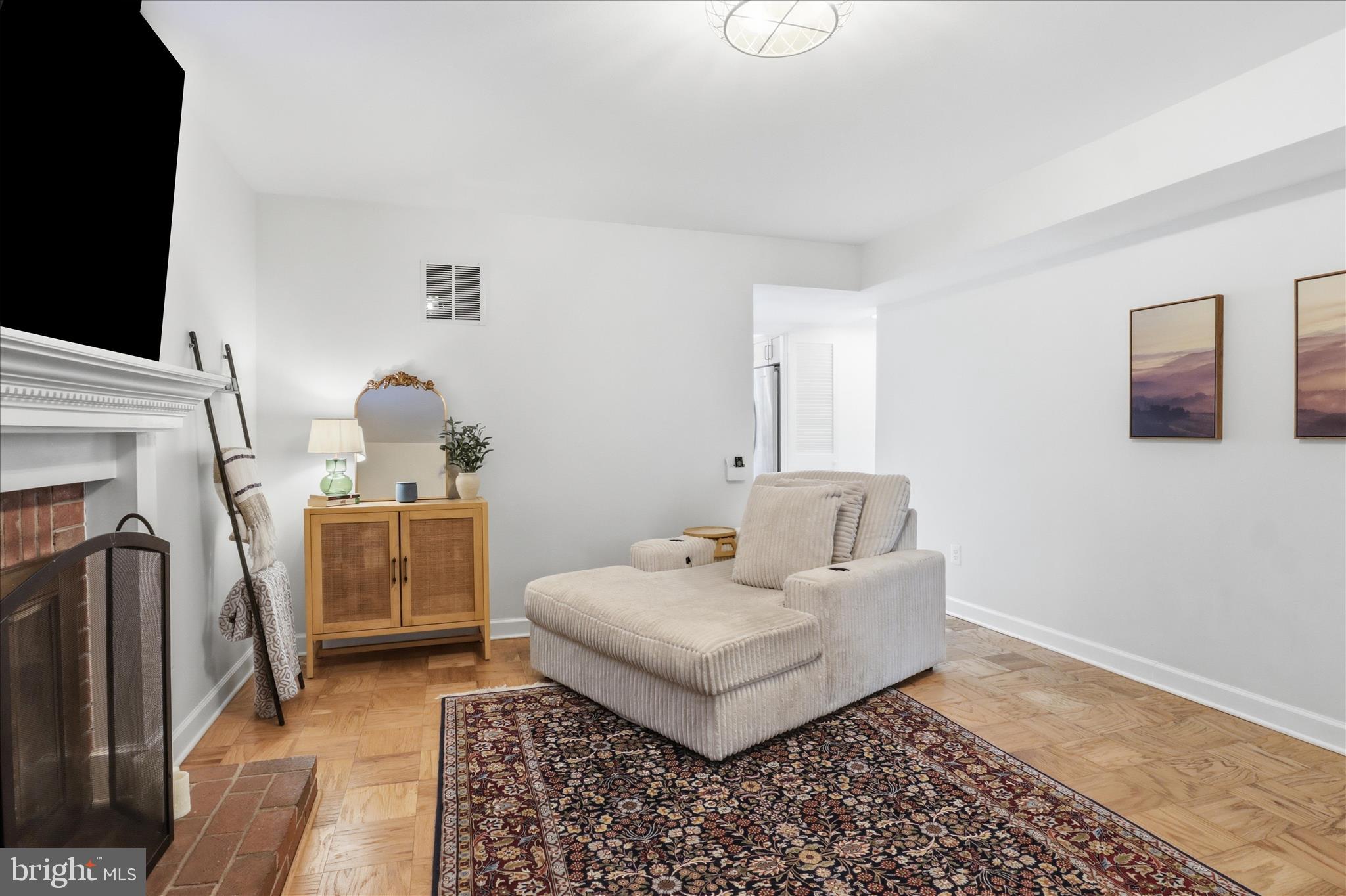 6436 Burwell Street Springfield, VA 22150 - Photo 9 of 45