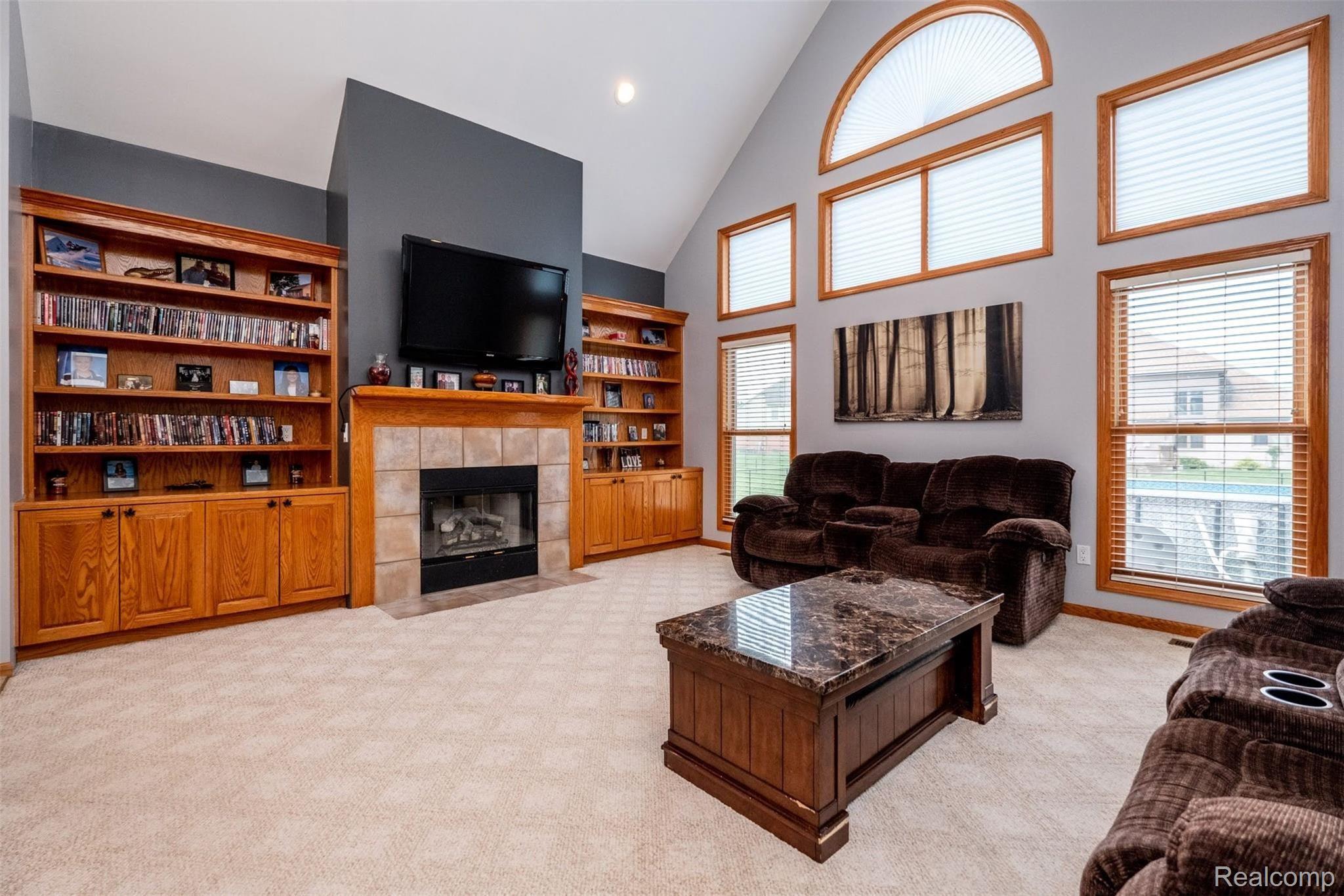 52945 Chesterfield Road New Baltimore, MI 48051 - Photo 10 of 62 52945 Chesterfield Rd (10 of 62).jpg