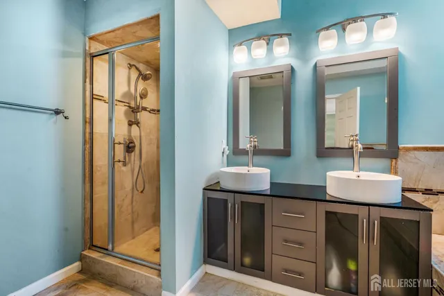 $585,000 | 78 Wooten Court, East Brunswick, NJ 08816