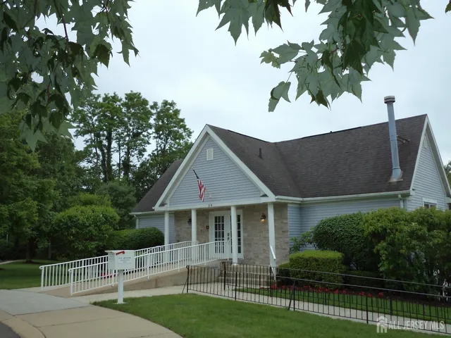 $585,000 | 78 Wooten Court, East Brunswick, NJ 08816