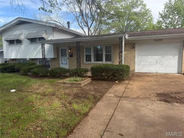 $239,000 | 2436 Pinehurst Drive, Overland, MO 63114