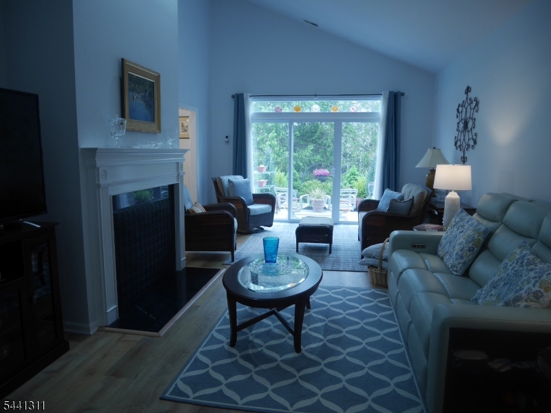 11 Strawberry Hill Road Somerville, NJ 08876 - Photo 14 of 15