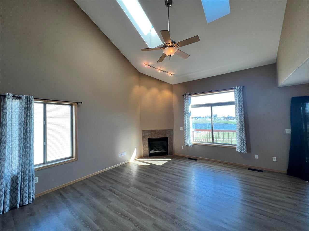 270 South Park Ridge Road North Liberty, IA 52317 - Photo 4 of 37 Gallery Image 4