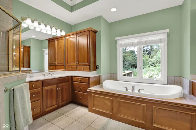 $1,175,000 | 9690 Irishman's Run Lane, Zionsville, IN 46077