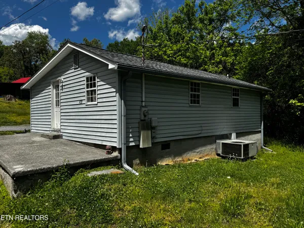 $145,000 | 409 Jarnigan Street, Clinton, TN 37716