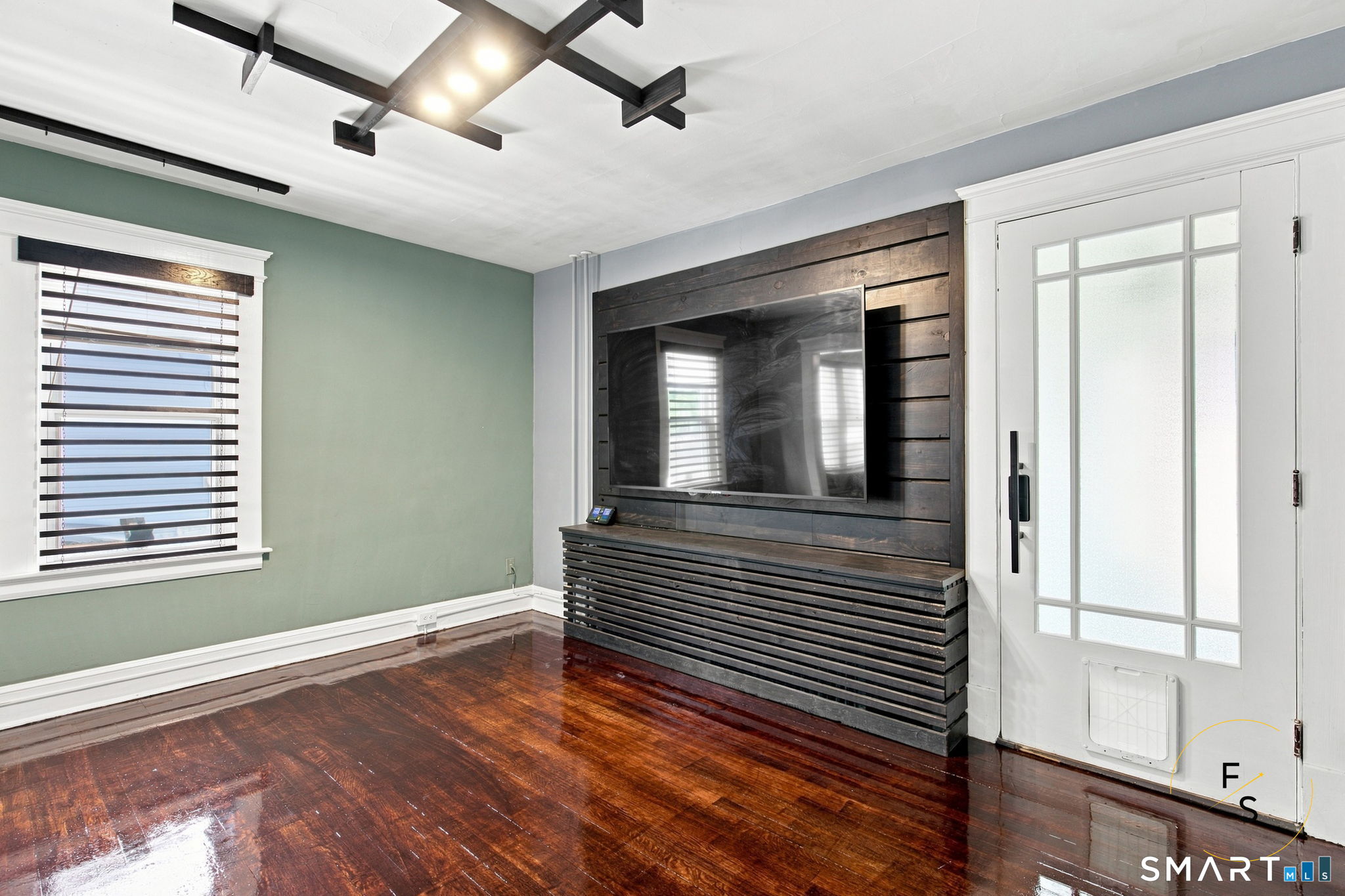 315 Frost Road Waterbury, CT 06705 - Photo 5 of 29 Gallery Image 5
