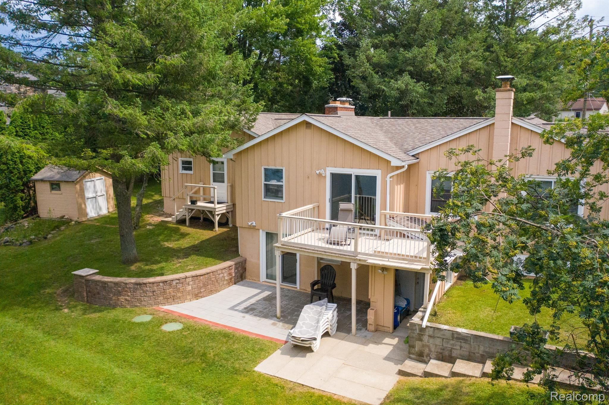 9117 Evee Road Clarkston, MI 48348 - Photo 38 of 40 DJI_0301.jpg