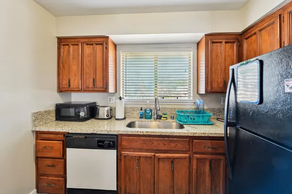 $330,000 | 6241 Riverside Boulevard, Unit 219, Sacramento, CA 95831