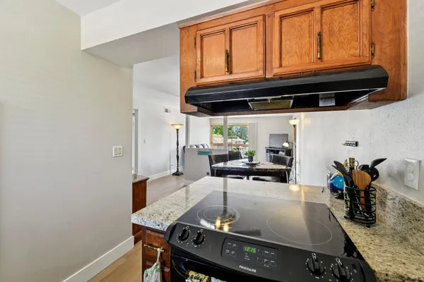 $330,000 | 6241 Riverside Boulevard, Unit 219, Sacramento, CA 95831