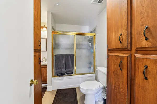 $330,000 | 6241 Riverside Boulevard, Unit 219, Sacramento, CA 95831