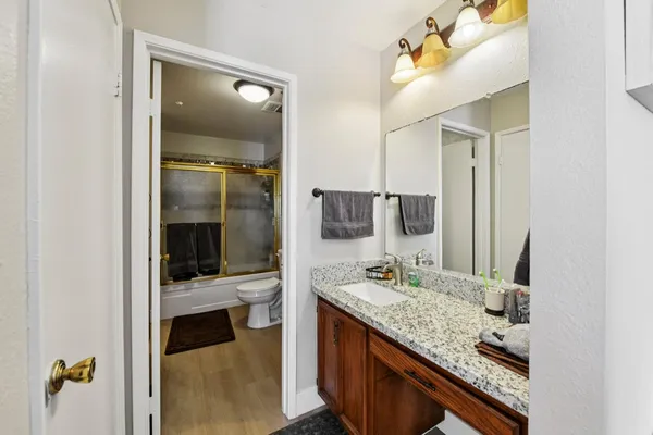 $330,000 | 6241 Riverside Boulevard, Unit 219, Sacramento, CA 95831