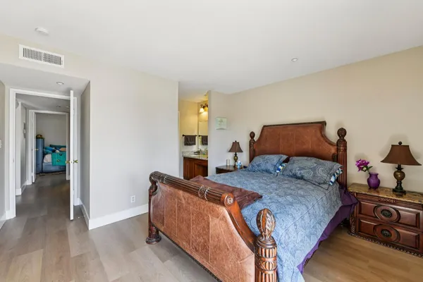 $330,000 | 6241 Riverside Boulevard, Unit 219, Sacramento, CA 95831