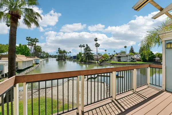 $330,000 | 6241 Riverside Boulevard, Unit 219, Sacramento, CA 95831