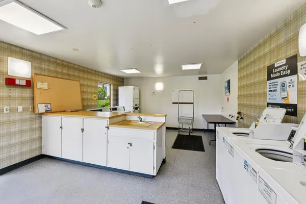 $330,000 | 6241 Riverside Boulevard, Unit 219, Sacramento, CA 95831