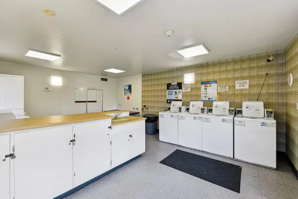 $330,000 | 6241 Riverside Boulevard, Unit 219, Sacramento, CA 95831