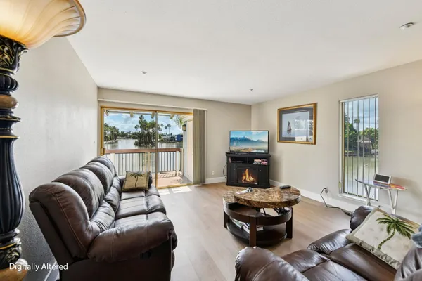 $330,000 | 6241 Riverside Boulevard, Unit 219, Sacramento, CA 95831