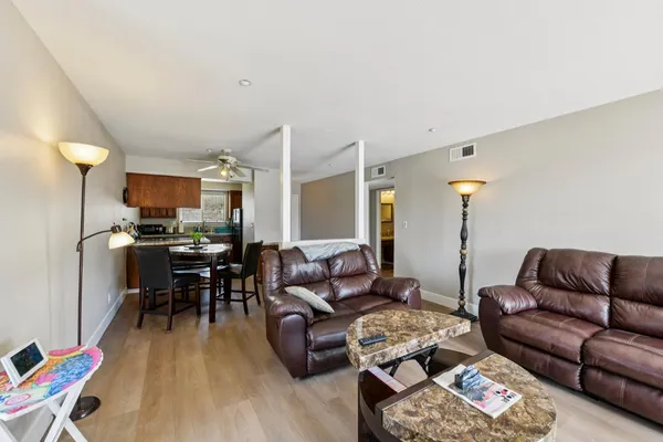$330,000 | 6241 Riverside Boulevard, Unit 219, Sacramento, CA 95831