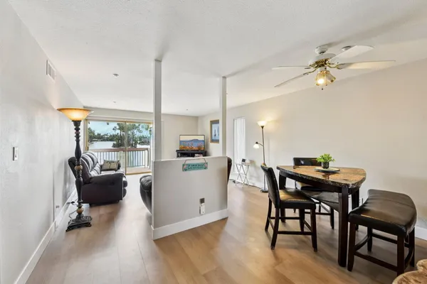 $330,000 | 6241 Riverside Boulevard, Unit 219, Sacramento, CA 95831