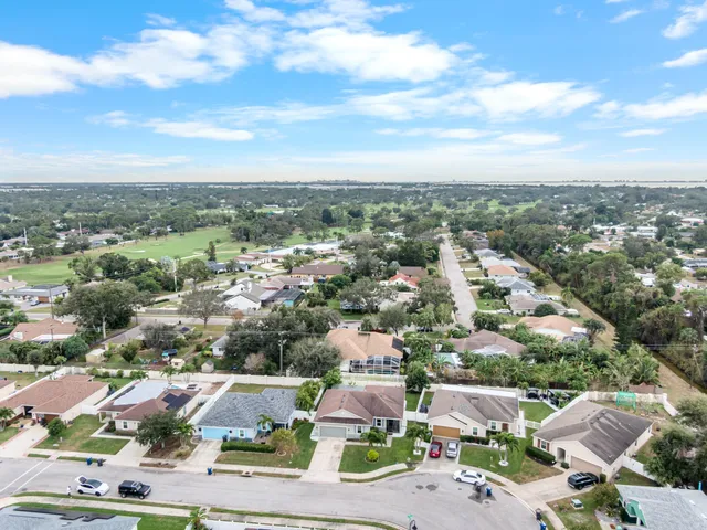 $409,000 | 110 65th Avenue East, Bradenton, FL 34203