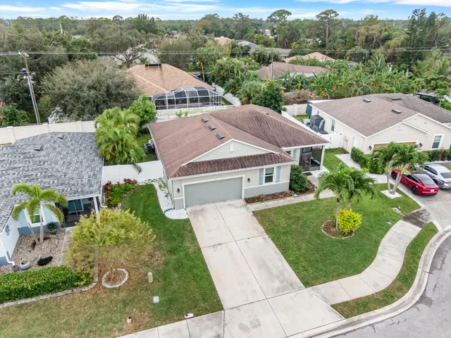 $409,000 | 110 65th Avenue East, Bradenton, FL 34203