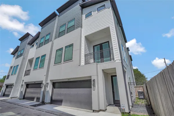 $2,750 | 2711 Rosalie Street, Houston, TX 77004