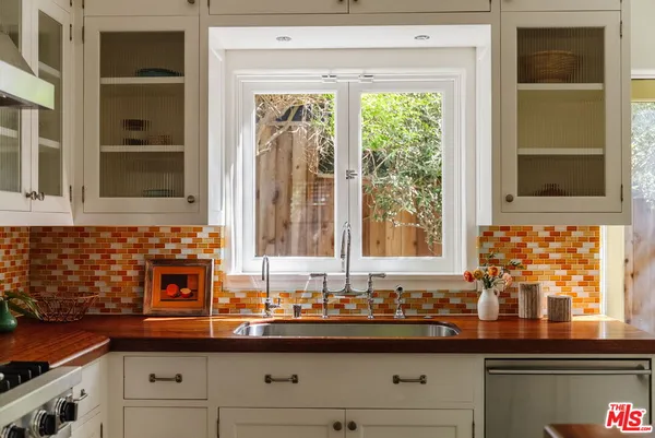 $1,895,000 | 2452 Lanterman Terrace, Los Angeles, CA 90039