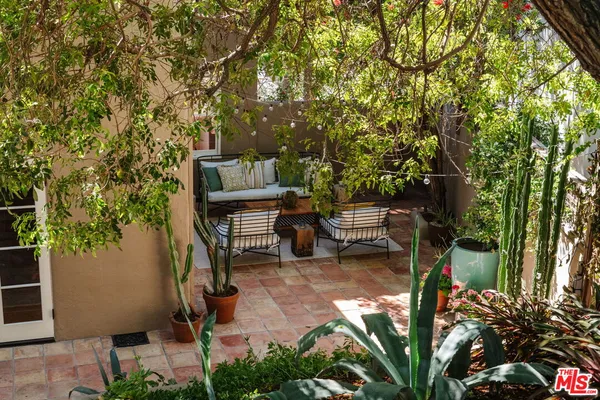 $1,895,000 | 2452 Lanterman Terrace, Los Angeles, CA 90039