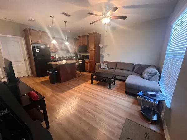 $1,500 | 1934 Ann Arbor Avenue, Tallahassee, FL 32304