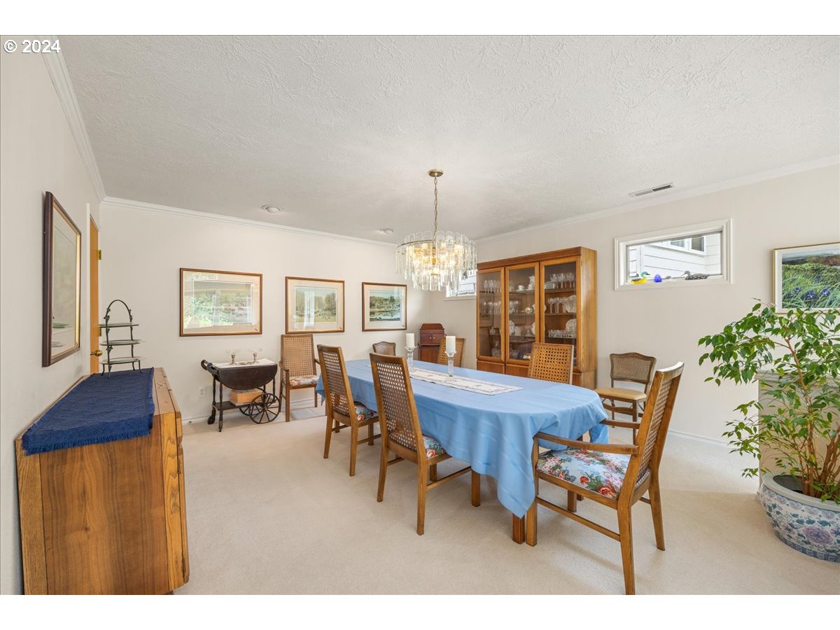 17288 Cedar Road Lake Oswego, OR 97034 - Photo 23 of 45 Dining Room