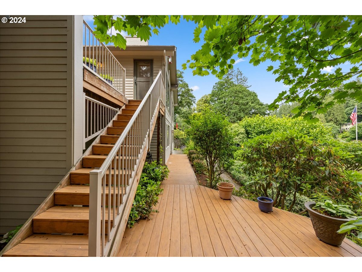 17288 Cedar Road Lake Oswego, OR 97034 - Photo 38 of 45 Deck