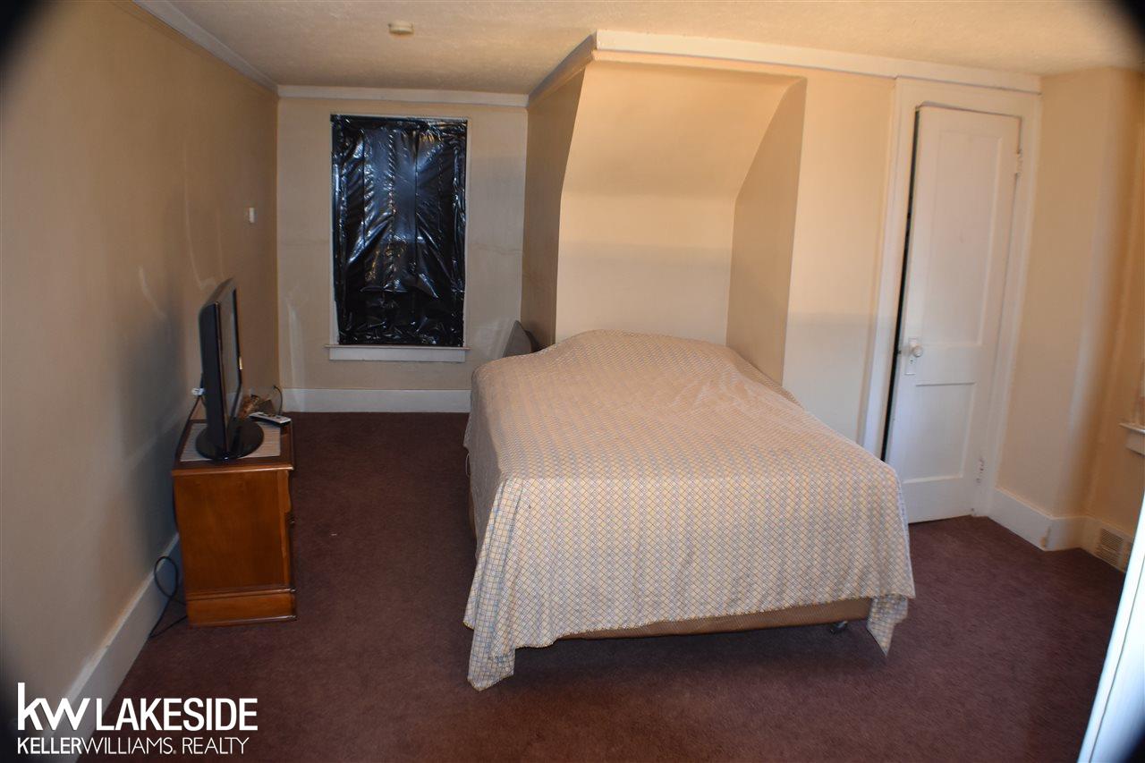 14538-14540 East 9 Mile Road Eastpointe, MI 48021 - Photo 32 of 48 Gallery Image 32