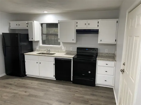 $1,295 | 309 South Ave C, Unit A, Elgin, TX 78621