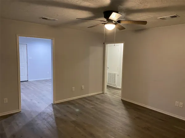 $1,295 | 309 South Ave C, Unit A, Elgin, TX 78621