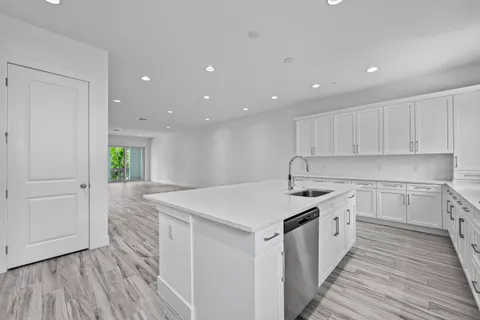 $905,000 | 5210 Beckman Terrace, Palm Beach Gardens, FL 33418