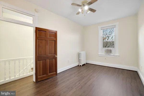 $2,885 | 616 11th Street Northeast, Washington, DC 20002