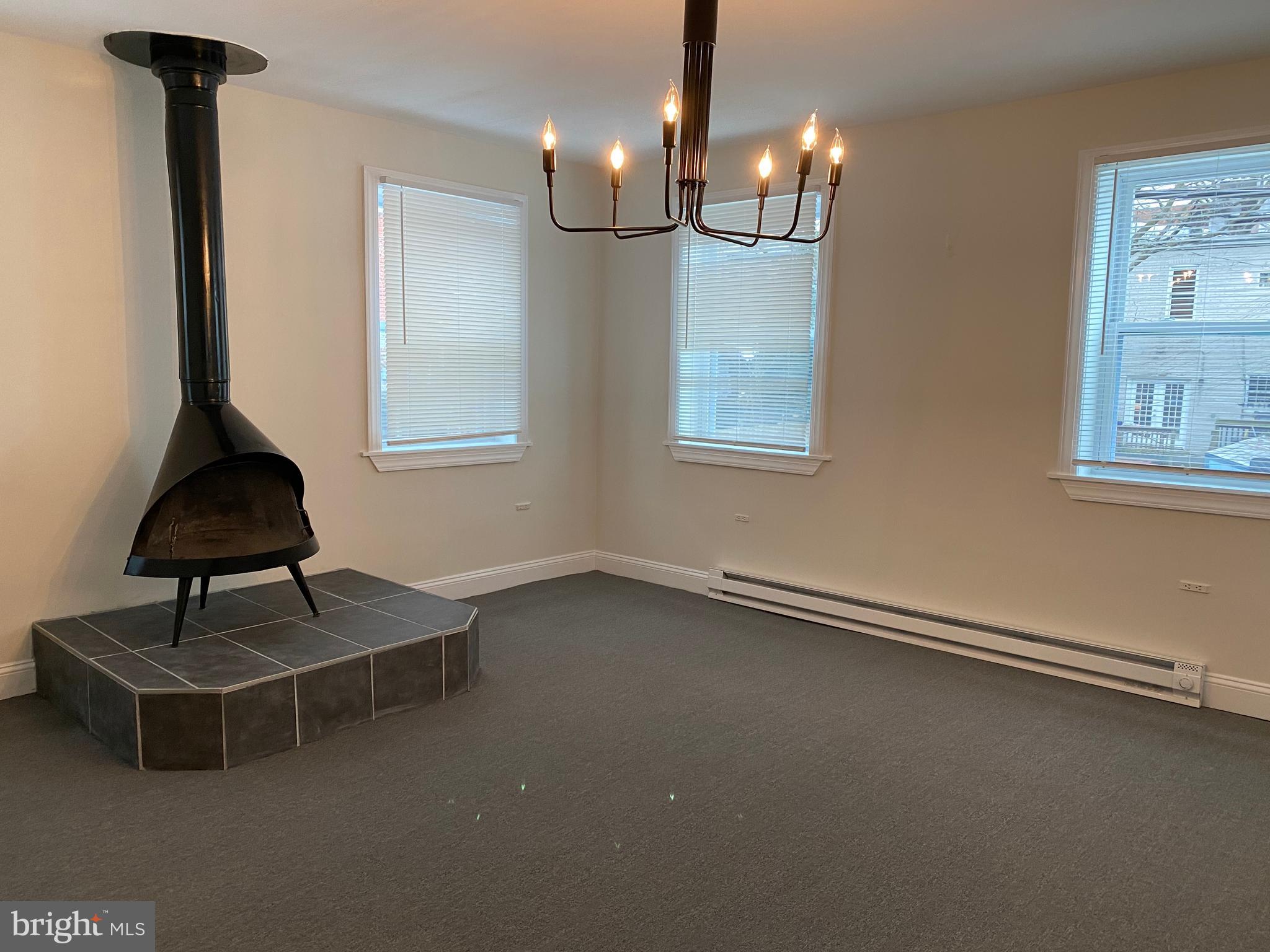 616 11th Street Northeast Washington, DC 20002 - Photo 21 of 22 Flex Space - loaded with natural light!