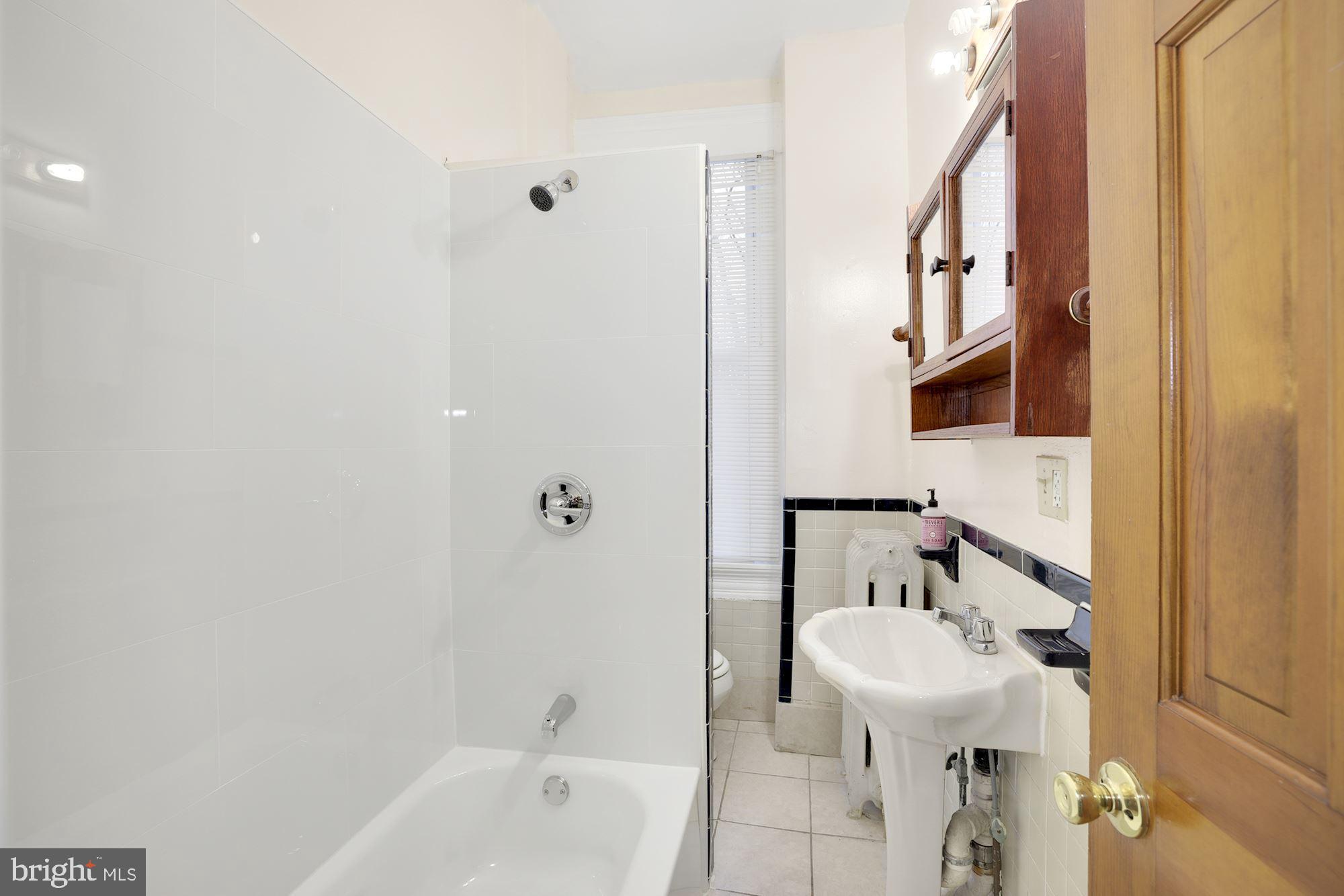 616 11th Street Northeast Washington, DC 20002 - Photo 9 of 22 Main level full bathroom