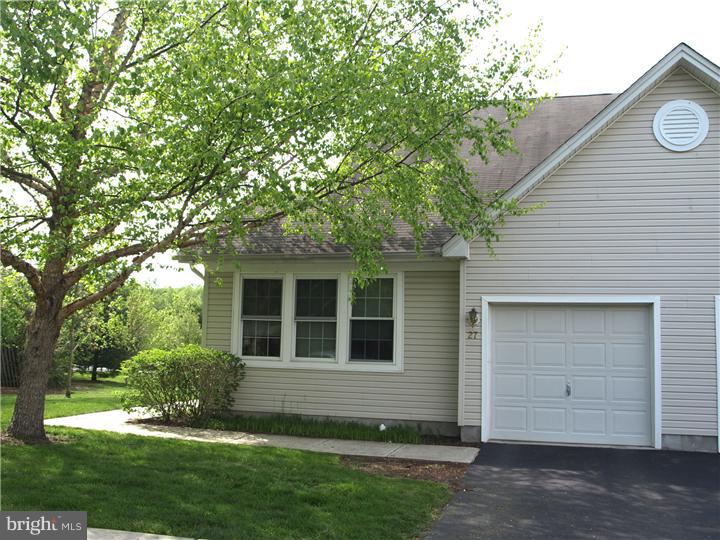 27 Fallview Court Hamilton, NJ 08690 - Photo 3 of 16 Exterior Front