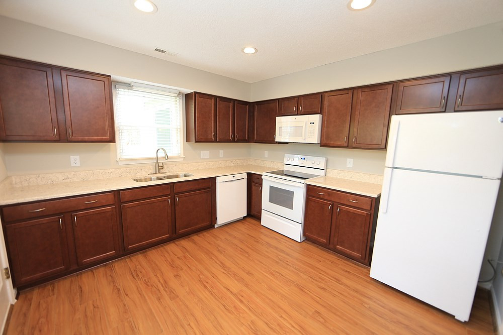 6720 Twin Tree Court Raleigh, NC 27613 - Photo 7 of 17 Kitchen