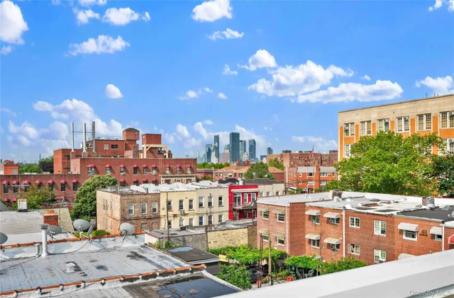 $825,000 | 30-80 47th Street, Unit 3A | Astoria