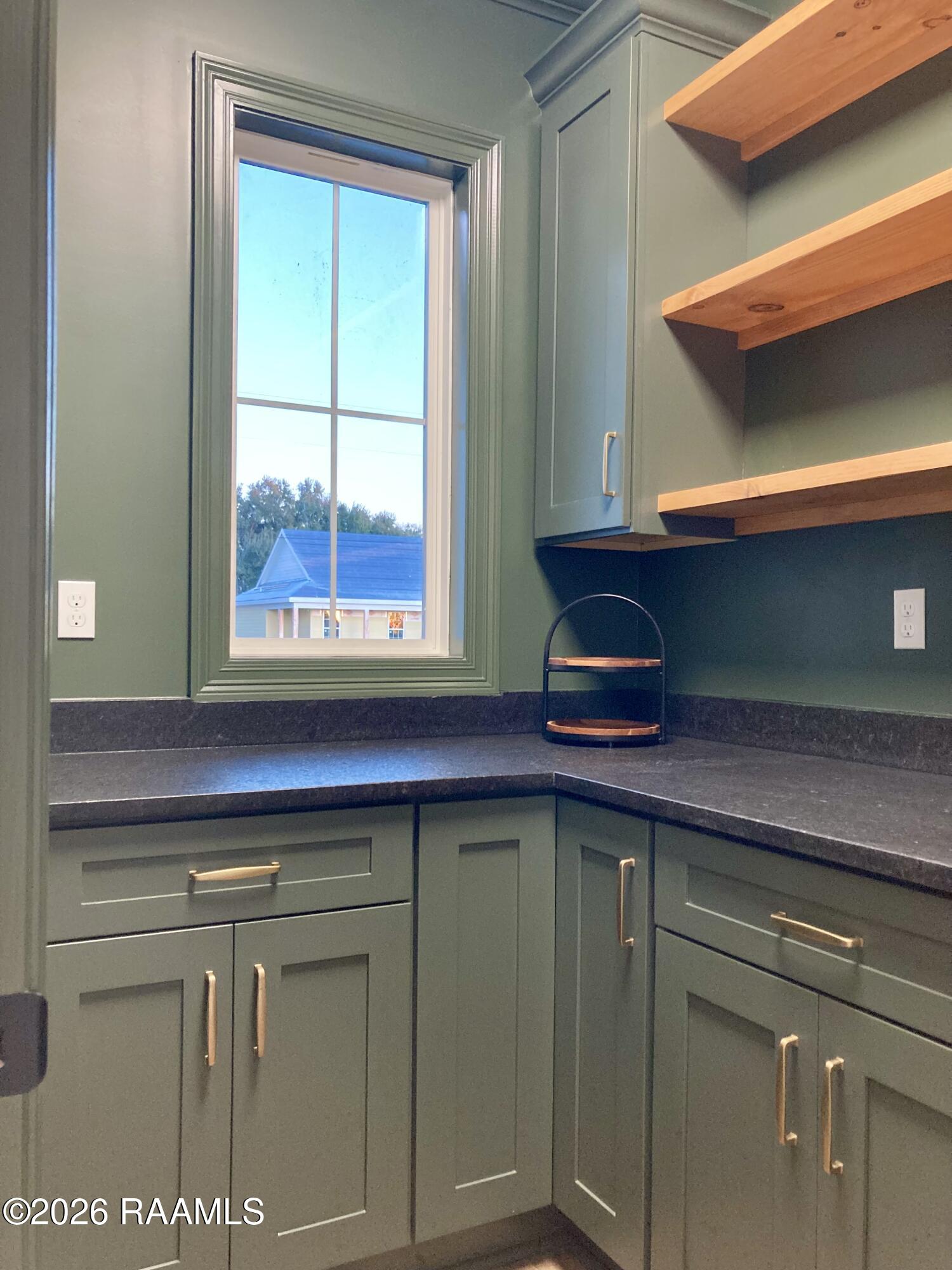 119 Guard Scott, LA 70583 - Photo 14 of 28 Wal-in Pantry