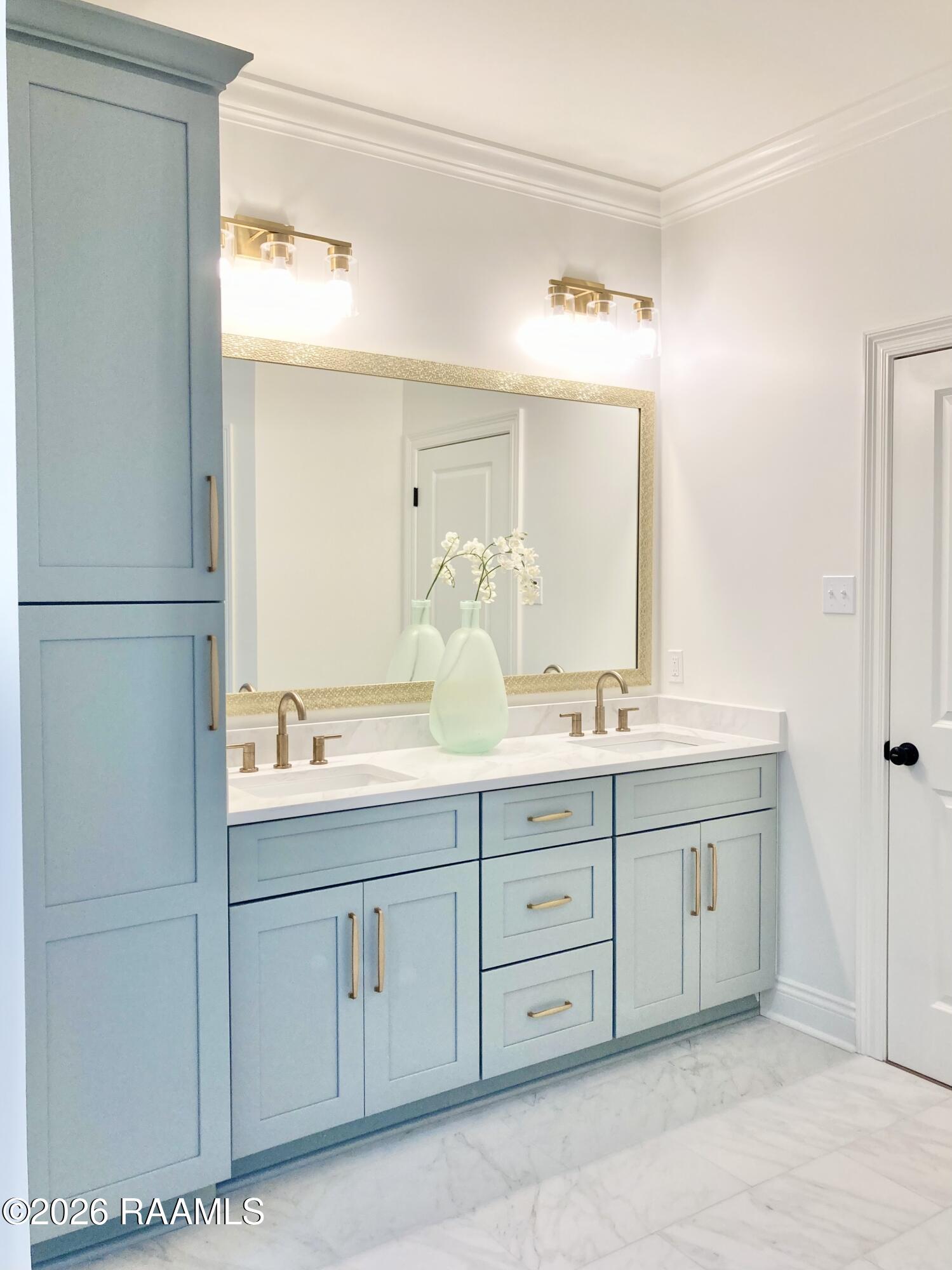 119 Guard Scott, LA 70583 - Photo 17 of 28 Primary Bath