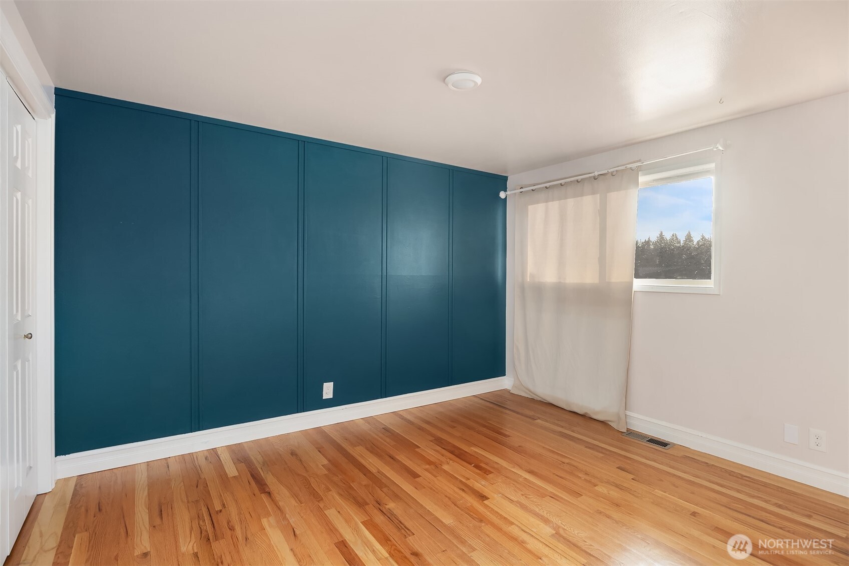 15411 Southeast 8th Street Bellevue, WA 98007 - Photo 10 of 24 a view of empty room