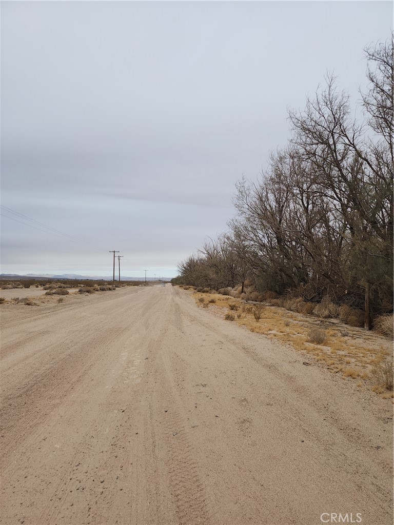 34981 Piute Road Newberry Springs, CA 92365 - Photo 2 of 2 a view of an ocean beach