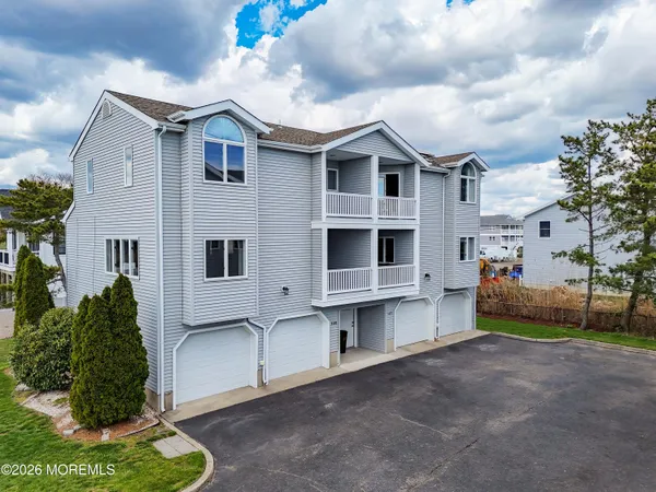 $429,900 | 105 Atlantic Avenue, Waretown, NJ 08758